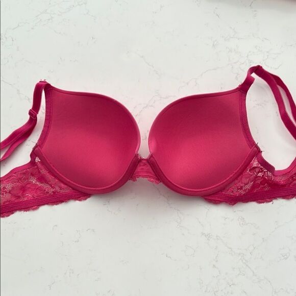 Victoria Secret Pink Lace Trimmed Bra.  Size 36 C. - Picture 5 of 6